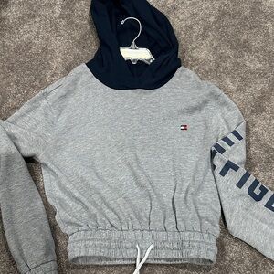 Tommy Hilfiger Heather Gray and Navy Pullover